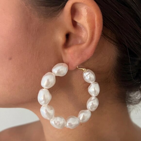 ALV XL Hoop Pearl Earrings - Picture 1 of 1